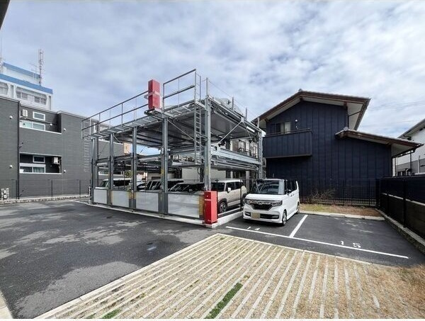 S-RESIDENCE豊国通の駐車場
