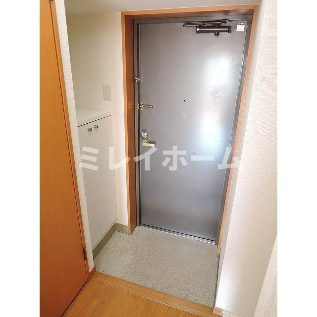 プレール大森EASTの玄関