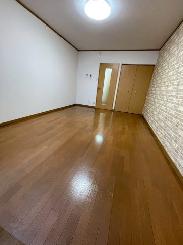 サリナスの居間・リビング