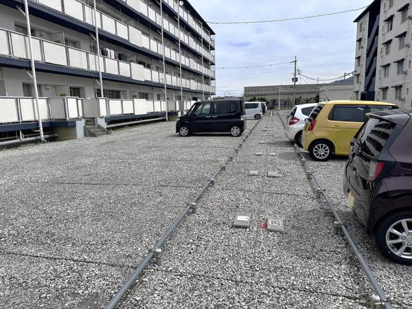 【駐車場】 | ビレッジハウス学文路1号棟 | 駐車スペースもあります