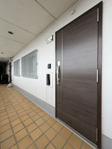井の頭パークサイドマンションの玄関