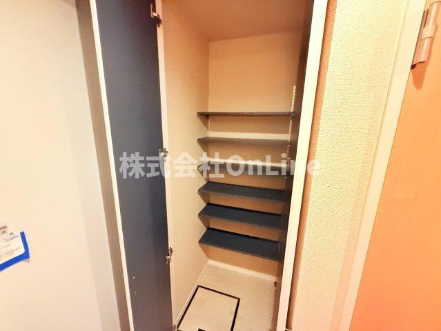 八尾市明美町２丁目の賃貸マンションの収納