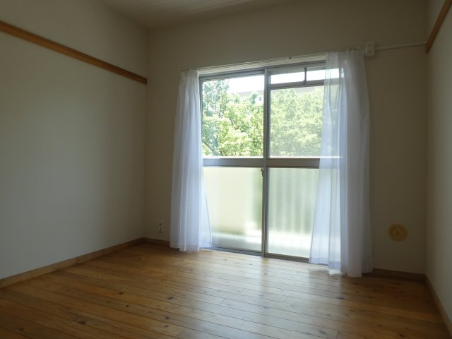 静かな住環境です