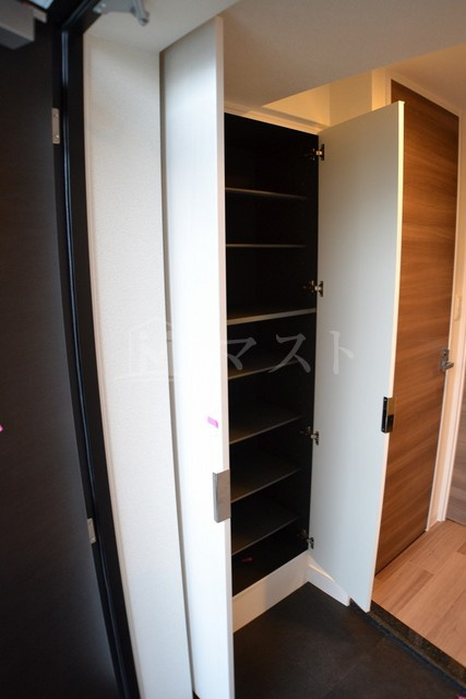 プレサンス難波クチュールの収納|別部屋参考写真