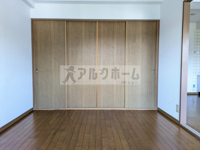 フローラルマンションの寝室|フローラルマンション　
