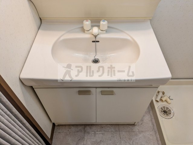 フローラルマンションの独立洗面台|フローラルマンション