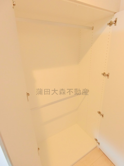 AXASアクサス大森西Asyl Courtのエントランス|防犯カメラTVモニター付オートロック宅配ボックス　エントランス