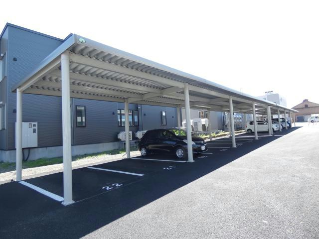 ドルフ②の駐車場