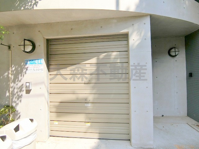 プロスペクト大森海岸のその他共用部分|バイク置き場入口電動シャッター！