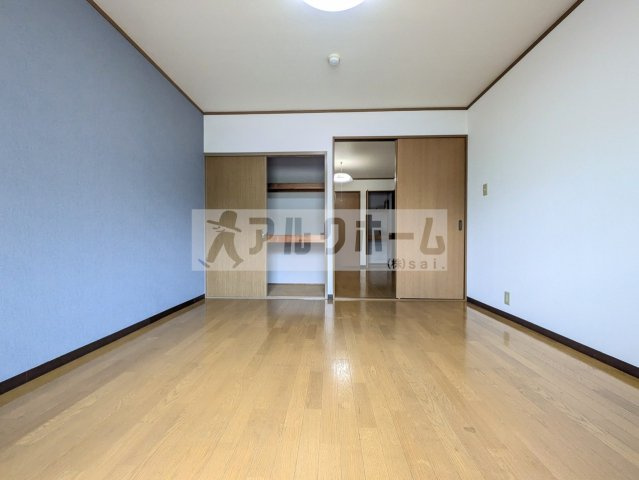 ニドムコートの内装