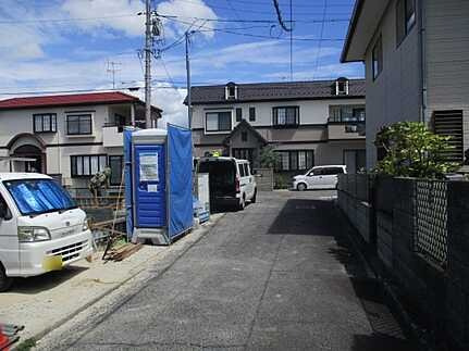 廿日市市佐方２丁目　新築一戸建ての前面道路含む現地写真