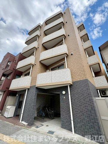 ロイヤルハイツ今市の外観