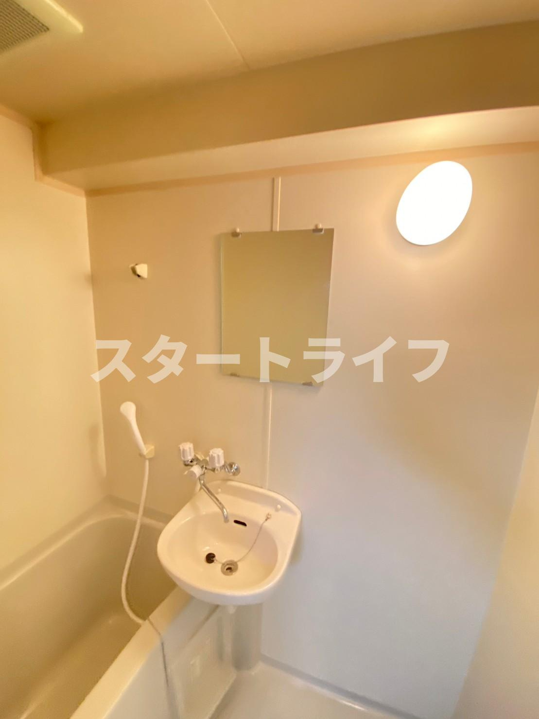 大阪市東淀川区西淡路５丁目の賃貸マンションの洗面所