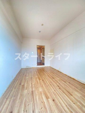 大阪市東淀川区西淡路５丁目の賃貸マンションの寝室