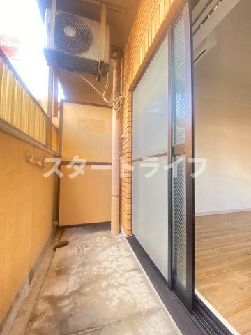 大阪市東淀川区西淡路５丁目の賃貸マンションのバルコニー