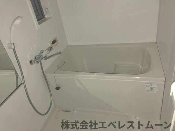 グランドハイム東中島の浴室|日々の疲れを癒すお風呂付です