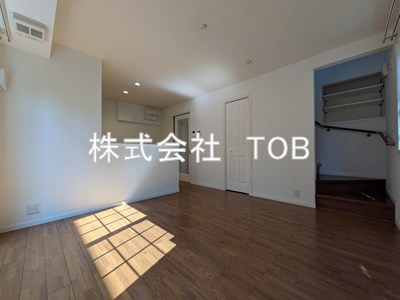 【居間・リビング】 | ミルクリーク深大寺テラス  | リビング11.1帖※クリーニング完了前※別部屋参考写真