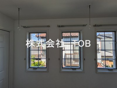【設備】 | ミルクリーク深大寺テラス  | 2F洋室6帖　室内物干し※クリーニング完了前※別部屋参考写真
