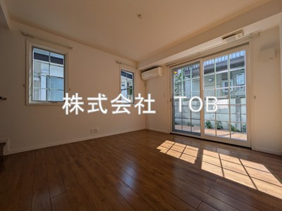 【居間・リビング】 | ミルクリーク深大寺テラス  | リビング11.1帖※クリーニング完了前※別部屋参考写真