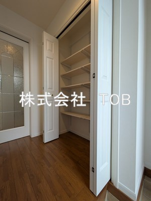 【玄関】 | ミルクリーク深大寺テラス  | シューズボックス※クリーニング完了前※別部屋参考写真