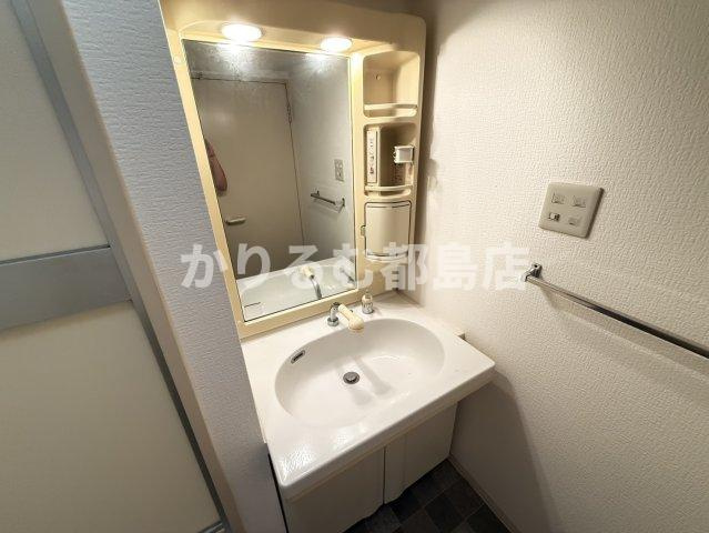 メゾンドノブレの洗面所