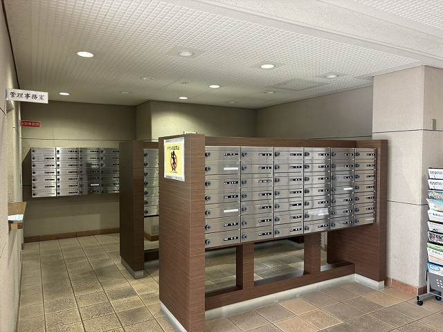 【エントランス】 | シャルマンコーポ草津 | 落ち着いたエントランスです