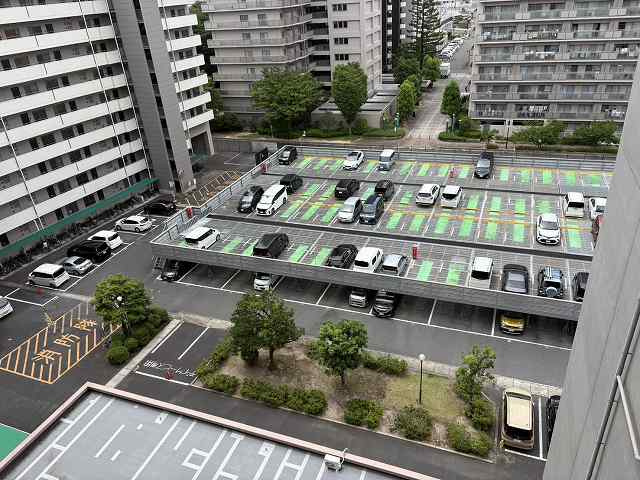 【駐車場】 | シャルマンコーポ草津 | 自走式です