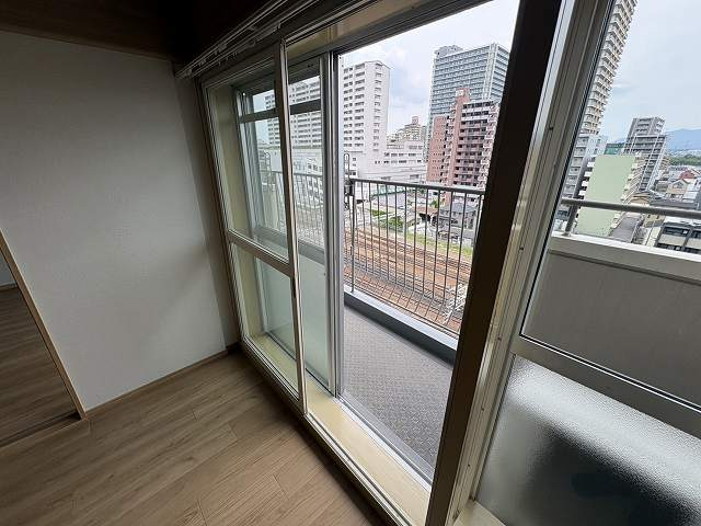 【バルコニー】 | シャルマンコーポ草津 | 暖かな日差しのふりそそぐバルコニー