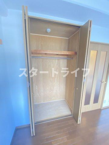 大阪市淀川区野中南１丁目の賃貸マンションの収納