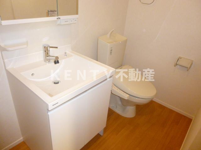 【洗面所】 | ｍａｉｓｏｎ　ｄｅ　ｍｏｎ　ｐｅｒｅ　メゾンドモンペール | コンパクトで使いやすい洗面所