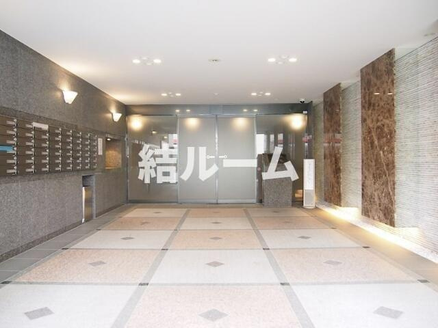 板橋区弥生町の賃貸マンションのエントランス