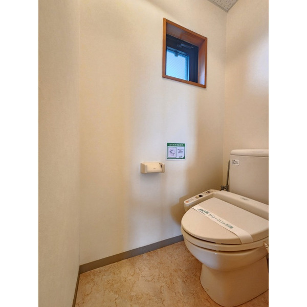 ワンピースのトイレ|トイレもきれいです
