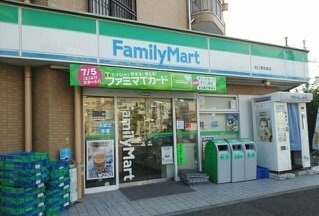 サクラスクエア　ウエストの周辺|ファミリーマート狛江東和泉店まで500m