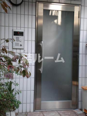 豊島区南池袋４丁目の賃貸マンションのエントランス
