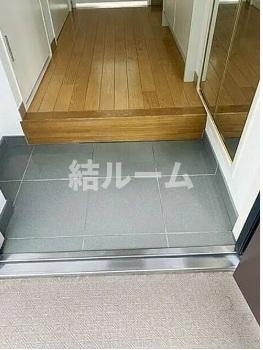 豊島区南池袋４丁目の賃貸マンションの玄関