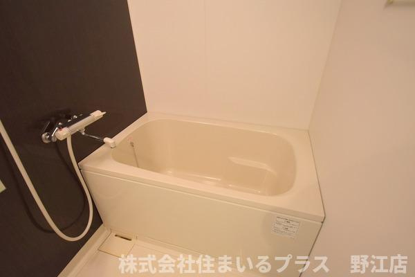 クレアート大阪ＥＡＳＴＧ4の浴室