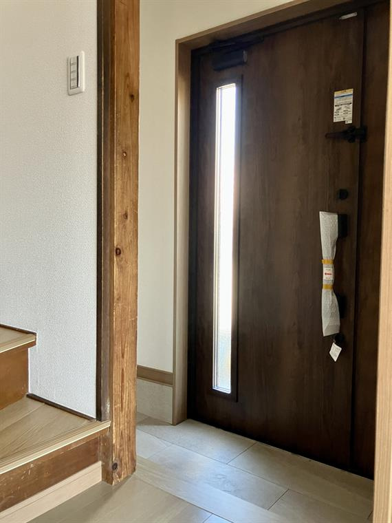 浪花町戸建の玄関