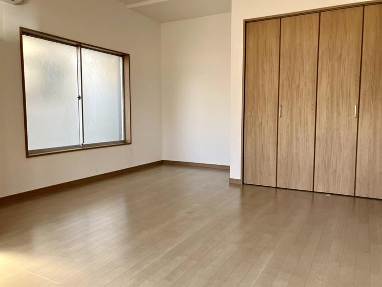 浪花町戸建の居間・リビング