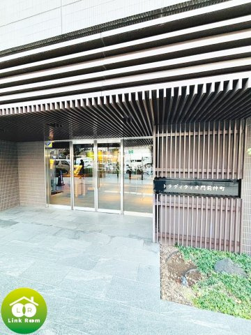 トラディティオ門前仲町の駐車場