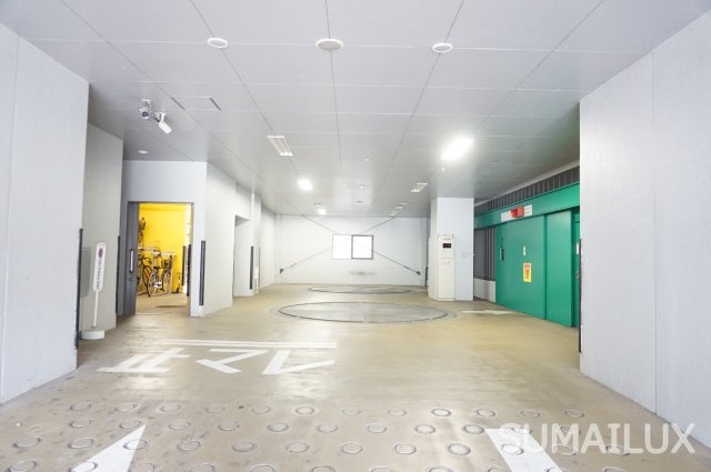 熊本市中央区草葉町の賃貸マンションの駐車場