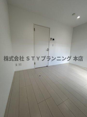 仲介手数料０円！アロウ内浜町の居間・リビング