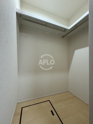 フジパレス福島Ⅰ番館の収納|フジパレス福島Ⅰ番館　ウォークインクローゼット