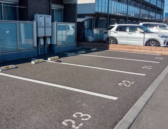 ミランダレジナスの駐車場