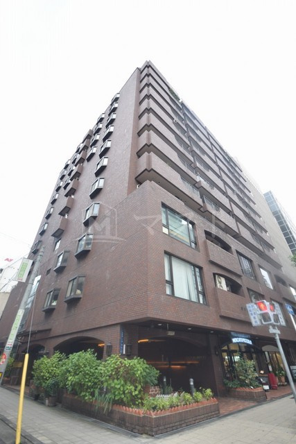 パレロワイヤル順慶町の外観