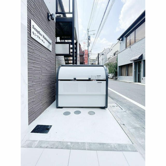 センプリーチェ西日暮里の外観