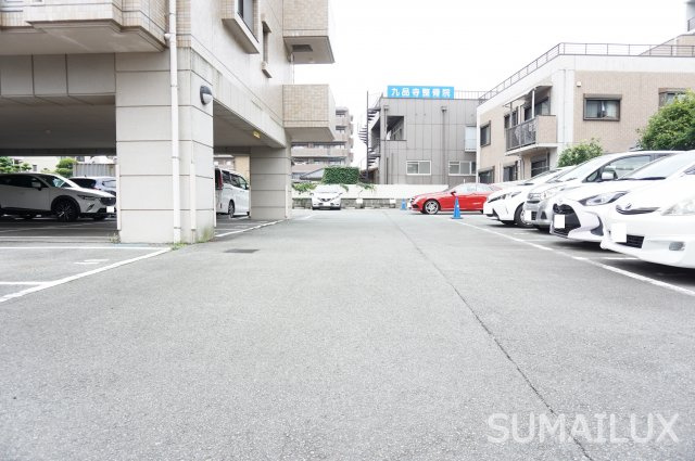 熊本市中央区九品寺３丁目の賃貸マンションの駐車場