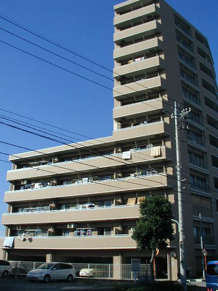 足立区伊興１丁目の賃貸マンションの外観