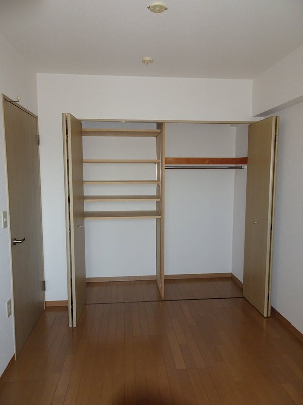 足立区伊興１丁目の賃貸マンション