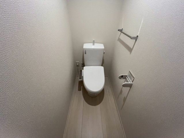 クローバー富士２号館のトイレ|同物件別部屋写真