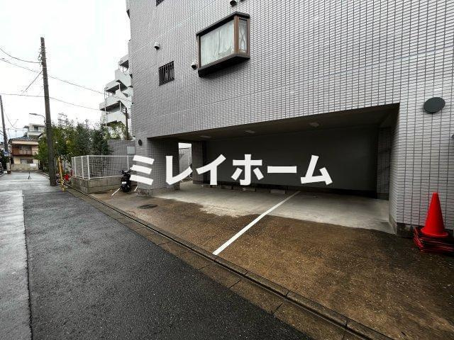 PATH仲六郷の駐車場